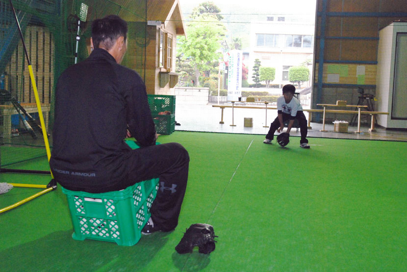 柴田コーチは、野球選手としては体格に恵まれませんでしたが、その分人一倍練習方法を工夫し、プロ野球選手になりました。