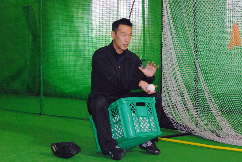 柴田コーチにチェックしてもらいながら良い練習をして良いフォームを身につけましょう
